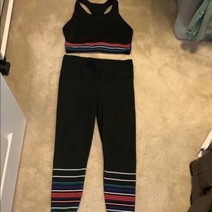 Gap women active wear matching bra and leggings